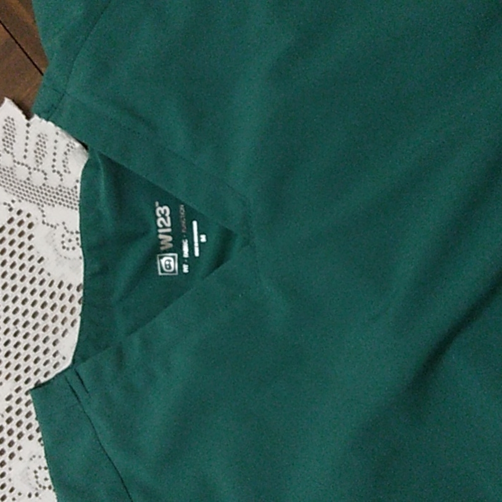 Set of w123 scrubs teal size med